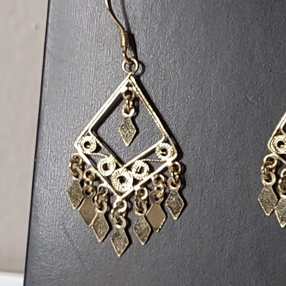 Cute Diamond Shaped Dangle Earring With 925 Sterling Silver Hooks - Picture 4 of 11